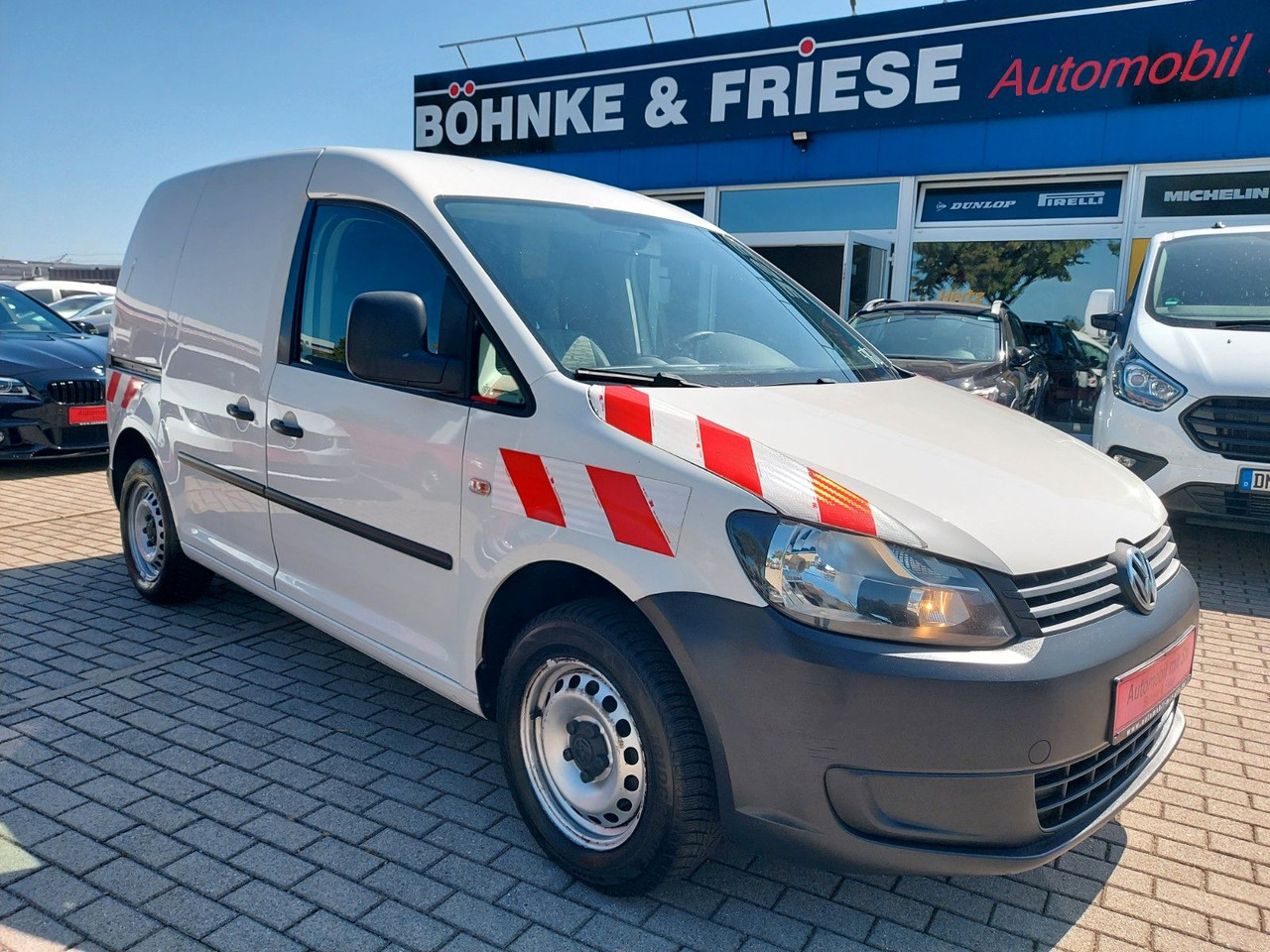 Volkswagen Caddy Kasten Kombi 2 Sitze Klima M+S - Kisbusz: 2 kép. Volkswagen Caddy Kasten Kombi 2 Sitze Klima M+S - Kisbusz: 2 kép.