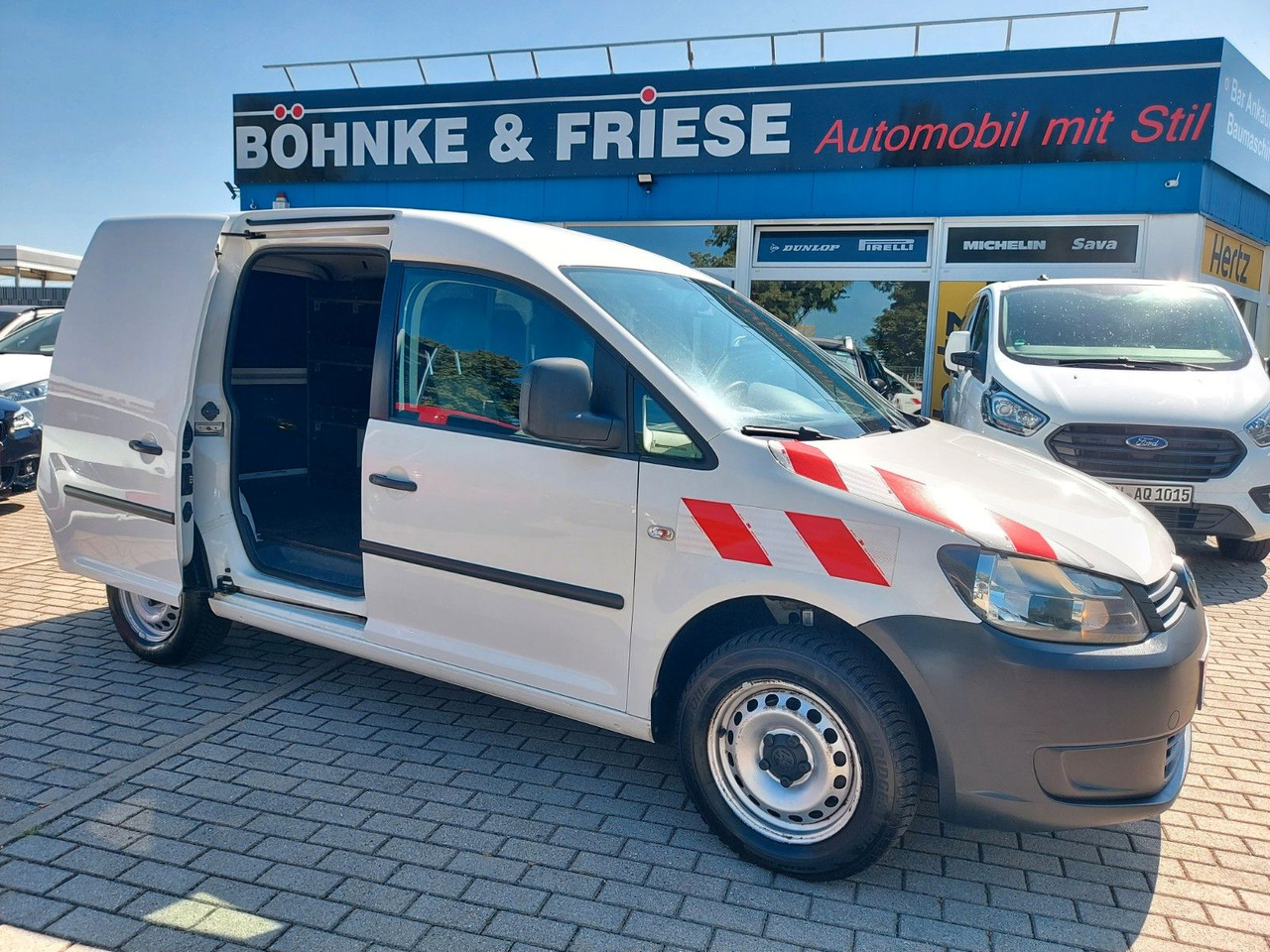 Volkswagen Caddy Kasten Kombi 2 Sitze Klima M+S - Kisbusz: 1 kép. Volkswagen Caddy Kasten Kombi 2 Sitze Klima M+S - Kisbusz: 1 kép.