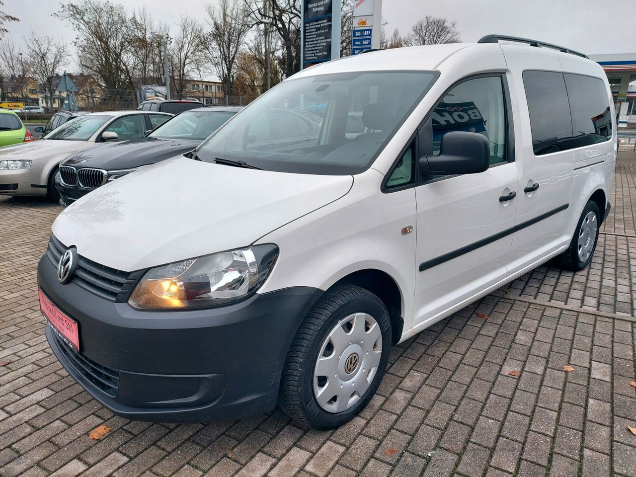 Volkswagen Caddy Kasten Kombi Maxi lang 5 Sitze Klima - Kisbusz: 5 kép. Volkswagen Caddy Kasten Kombi Maxi lang 5 Sitze Klima - Kisbusz: 5 kép.