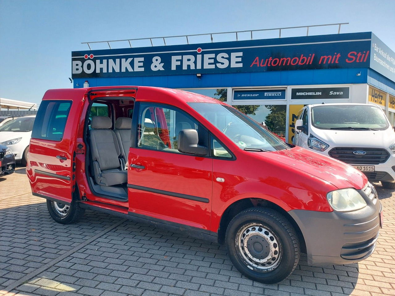 Volkswagen Caddy Kombi 1.9 TDi 5 Sitze Klima M+S AHK - Kisbusz: 1 kép. Volkswagen Caddy Kombi 1.9 TDi 5 Sitze Klima M+S AHK - Kisbusz: 1 kép.