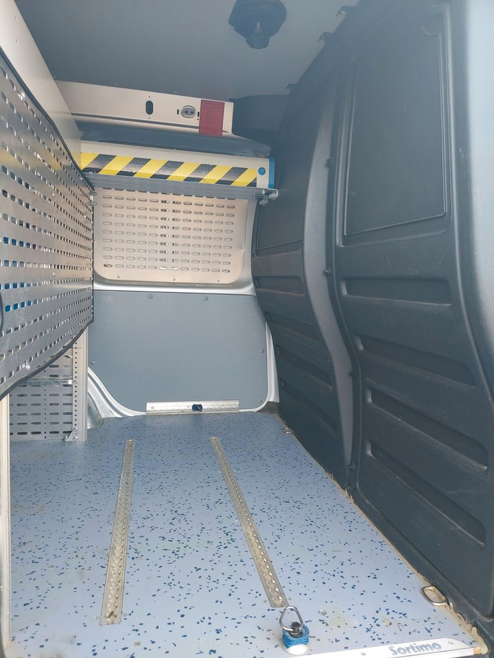 Kisbusz Volkswagen Caddy Nfz Kasten BMT 4Motion Navi Klima Standhei: 19 kép.