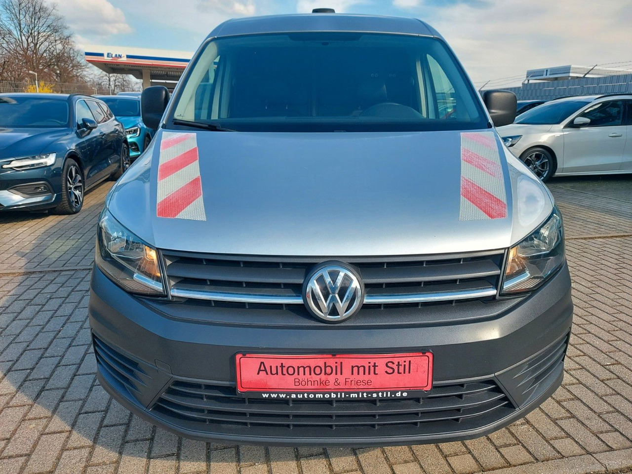 Volkswagen Caddy Nfz Kasten BMT 4Motion Navi Klima Standhei - Kisbusz: 4 kép. Volkswagen Caddy Nfz Kasten BMT 4Motion Navi Klima Standhei - Kisbusz: 4 kép.