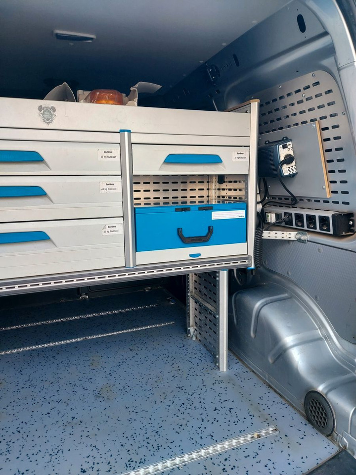 Kisbusz Volkswagen Caddy Nfz Kasten BMT 4Motion Navi Klima Standhei: 21 kép.