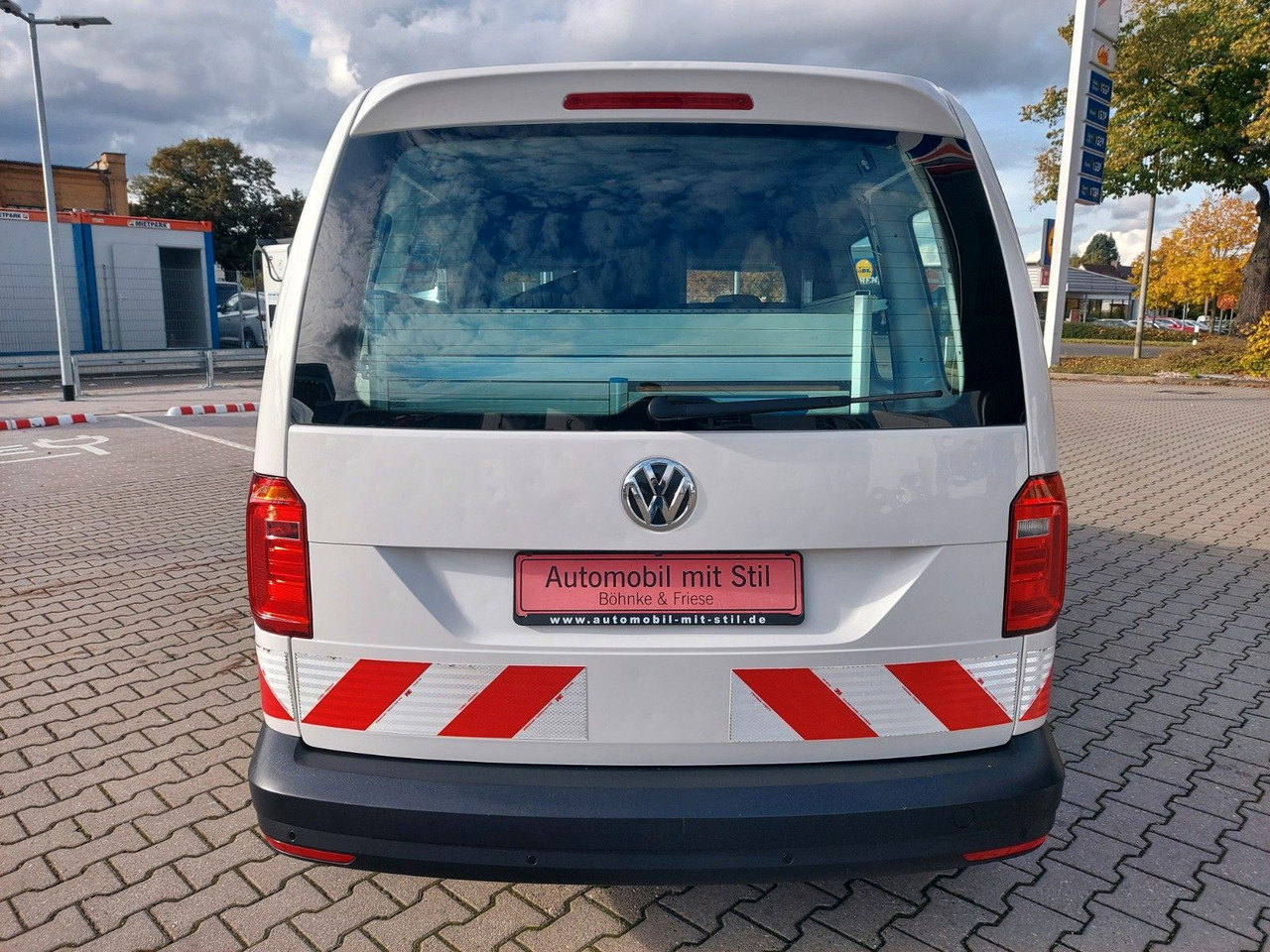 Volkswagen Caddy Nfz Kasten Klima PDC Bluetooth - Kisbusz: 5 kép. Volkswagen Caddy Nfz Kasten Klima PDC Bluetooth - Kisbusz: 5 kép.