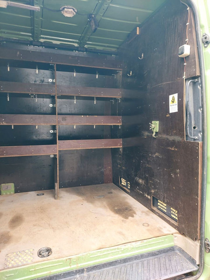 Volkswagen Crafter Kasten 35 L2H2 Hoch lang Standheiz - Kisbusz: 4 kép. Volkswagen Crafter Kasten 35 L2H2 Hoch lang Standheiz - Kisbusz: 4 kép.