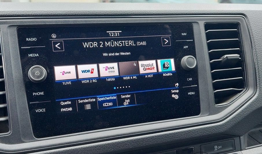 Kisbusz Volkswagen Crafter Kasten 35 M Lang Hochdach DSG LED AHK: 9 kép.