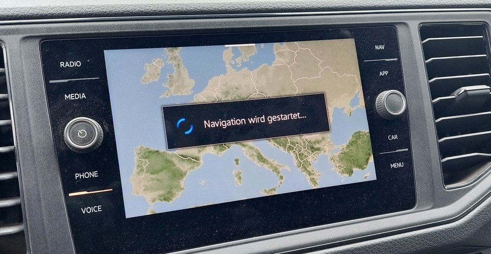 Kisbusz Volkswagen Crafter Kasten 35 M Lang Hochdach DSG LED AHK: 10 kép.