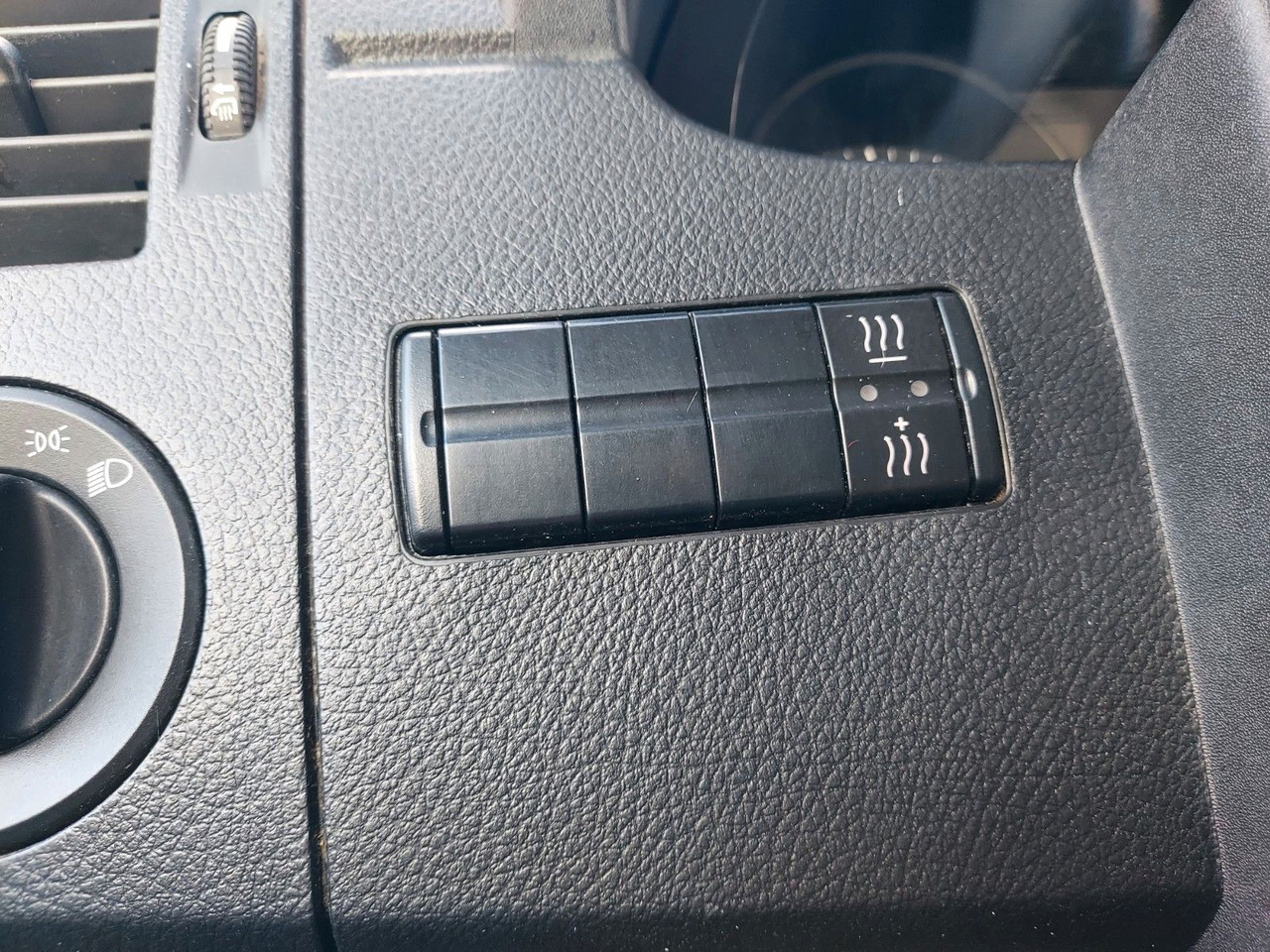Volkswagen Crafter Kasten 35 mittel L2H1 Klima Standheiz. - Kisbusz: 2 kép. Volkswagen Crafter Kasten 35 mittel L2H1 Klima Standheiz. - Kisbusz: 2 kép.