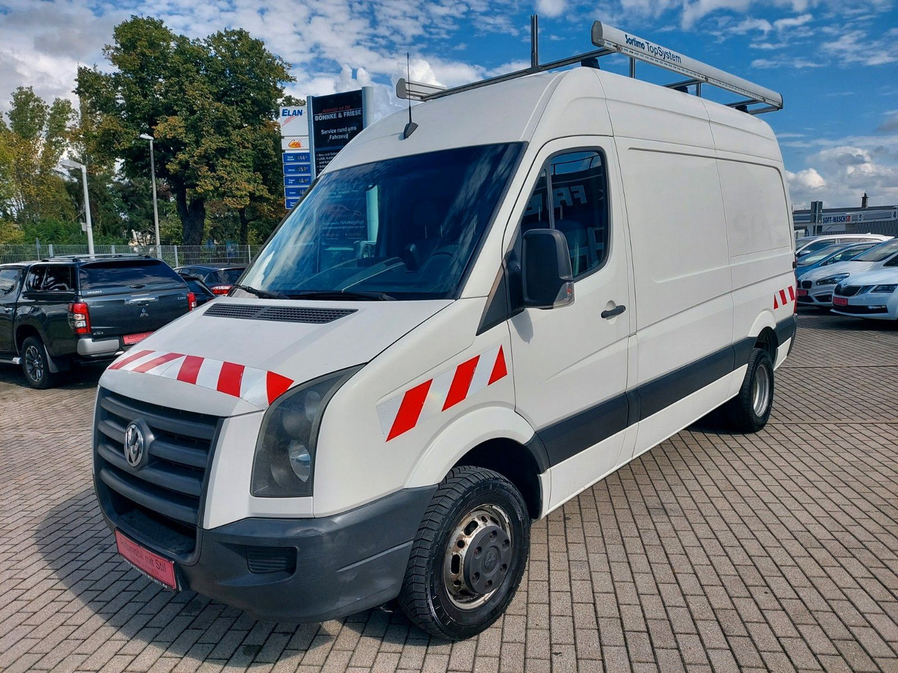 Volkswagen Crafter Kasten 50 mittel lang L2H2 Hoch Standhei - Furgon: 5 kép. Volkswagen Crafter Kasten 50 mittel lang L2H2 Hoch Standhei - Furgon: 5 kép.