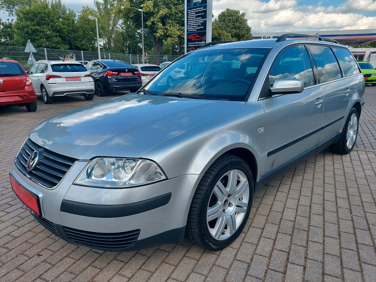 Volkswagen Passat Variant Family Klima Sitzheizung - Kombi: 3 kép. Volkswagen Passat Variant Family Klima Sitzheizung - Kombi: 3 kép.