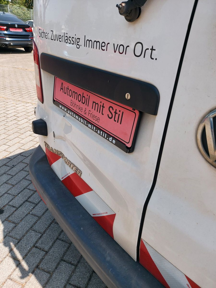Volkswagen T5 Transporter Kasten Kombi lang 4Motion 4x4 - Kisbusz: 3 kép. Volkswagen T5 Transporter Kasten Kombi lang 4Motion 4x4 - Kisbusz: 3 kép.