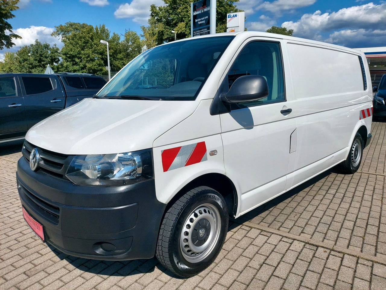 Volkswagen T5 Transporter Kasten Kombi lang Klima - Kisbusz: 4 kép. Volkswagen T5 Transporter Kasten Kombi lang Klima - Kisbusz: 4 kép.