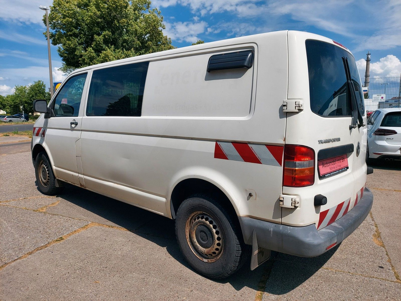 Volkswagen T5 Transporter Kombi Kasten 4Motion lang - Kisbusz: 4 kép. Volkswagen T5 Transporter Kombi Kasten 4Motion lang - Kisbusz: 4 kép.