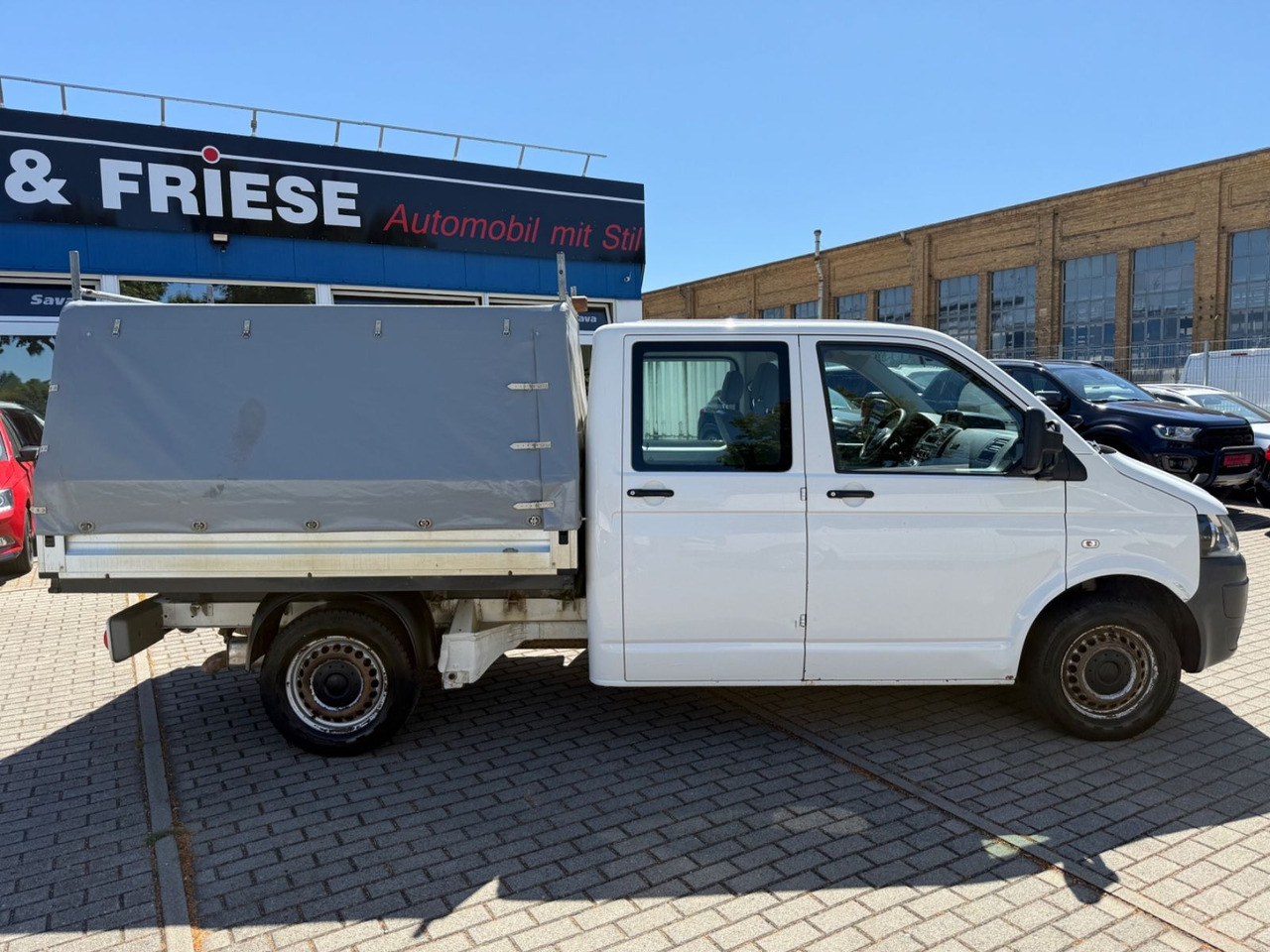Volkswagen T5 Transporter Pritsche DoKA 4Motion 4x4 Klima - Ponyvás kisteherautó, Duplakabinos kisteherautó: 2 kép. Volkswagen T5 Transporter Pritsche DoKA 4Motion 4x4 Klima - Ponyvás kisteherautó, Duplakabinos kisteherautó: 2 kép.