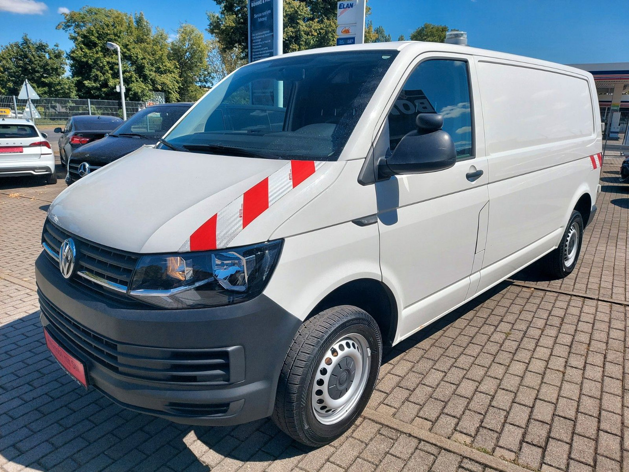 Volkswagen T6 Transporter Kasten-Kombi Lang 4 Motion Klima - Kisbusz: 4 kép. Volkswagen T6 Transporter Kasten-Kombi Lang 4 Motion Klima - Kisbusz: 4 kép.