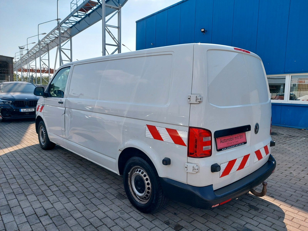 Volkswagen T6 Transporter Kasten Kombi lang Motorschaden - Kisbusz: 5 kép. Volkswagen T6 Transporter Kasten Kombi lang Motorschaden - Kisbusz: 5 kép.