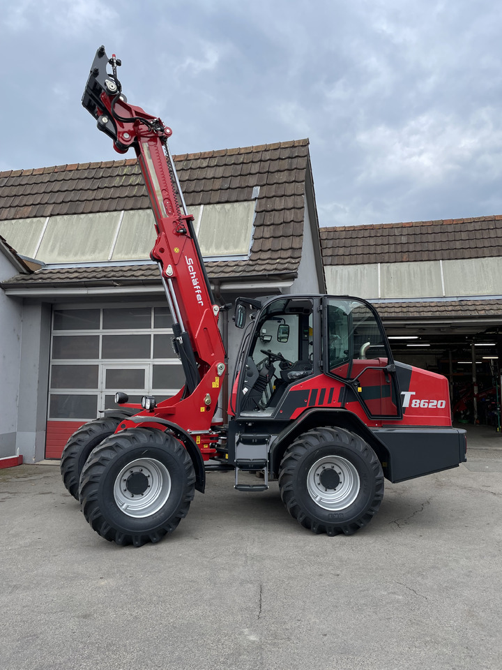 Schäffer 8620 T-2 mit Kabine - Derékcsuklós rakodó: 4 kép. Schäffer 8620 T-2 mit Kabine - Derékcsuklós rakodó: 4 kép.