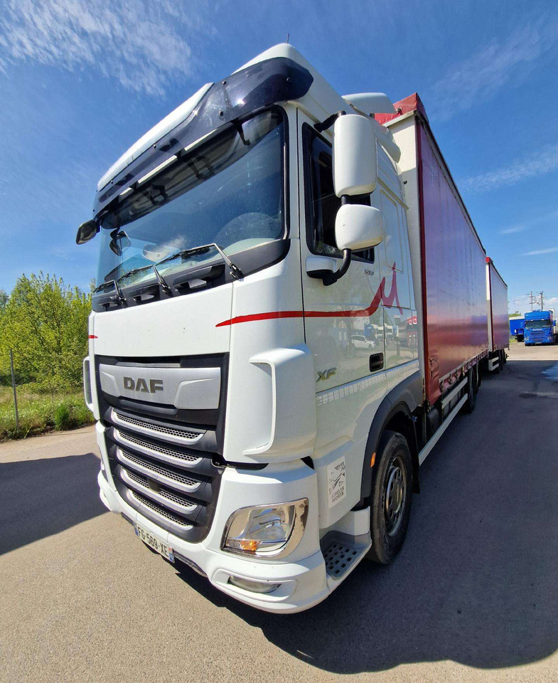 DAF XF 530 FT - Ponyvás teherautó: 3 kép. DAF XF 530 FT - Ponyvás teherautó: 3 kép.