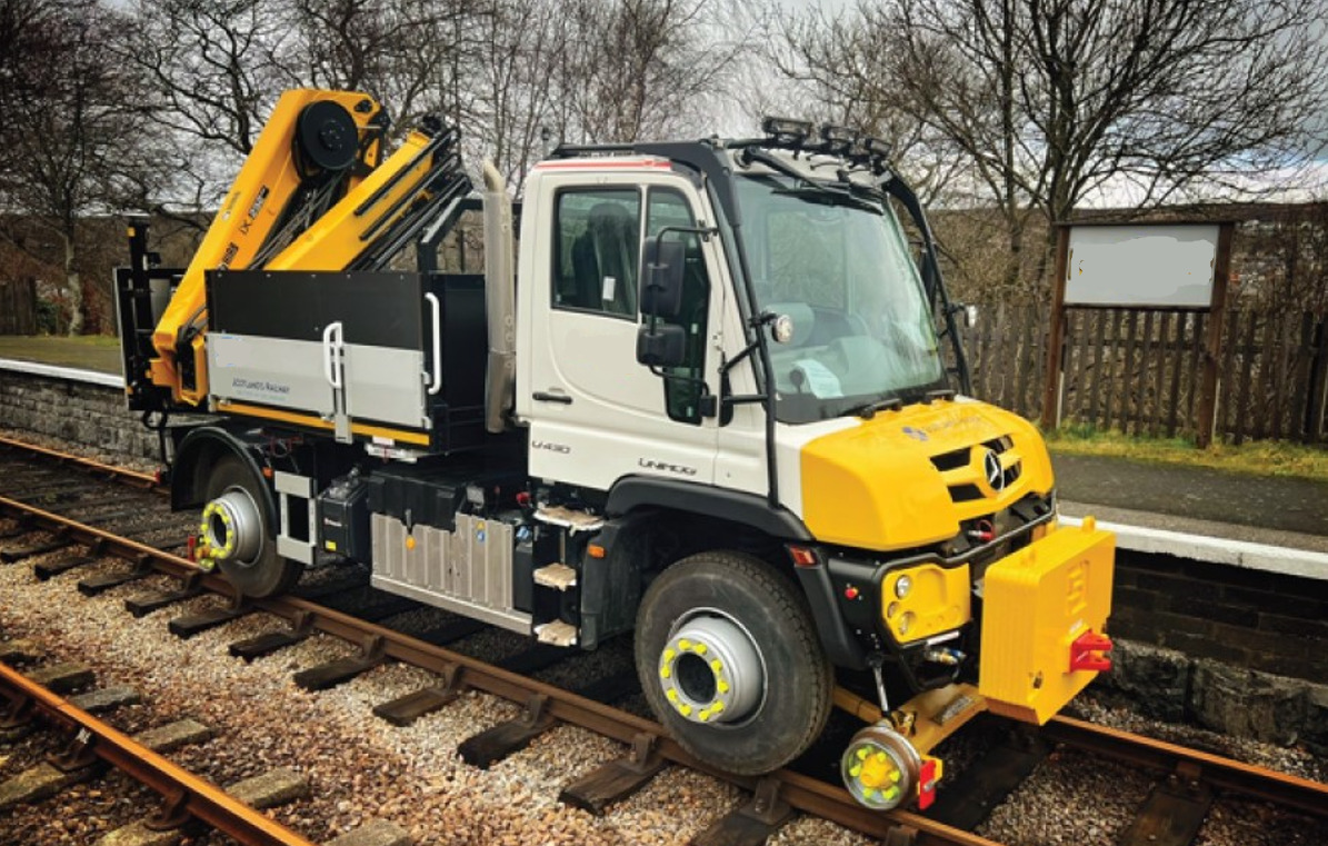 UNIMOG - Darus autó: 4 kép. UNIMOG - Darus autó: 4 kép.