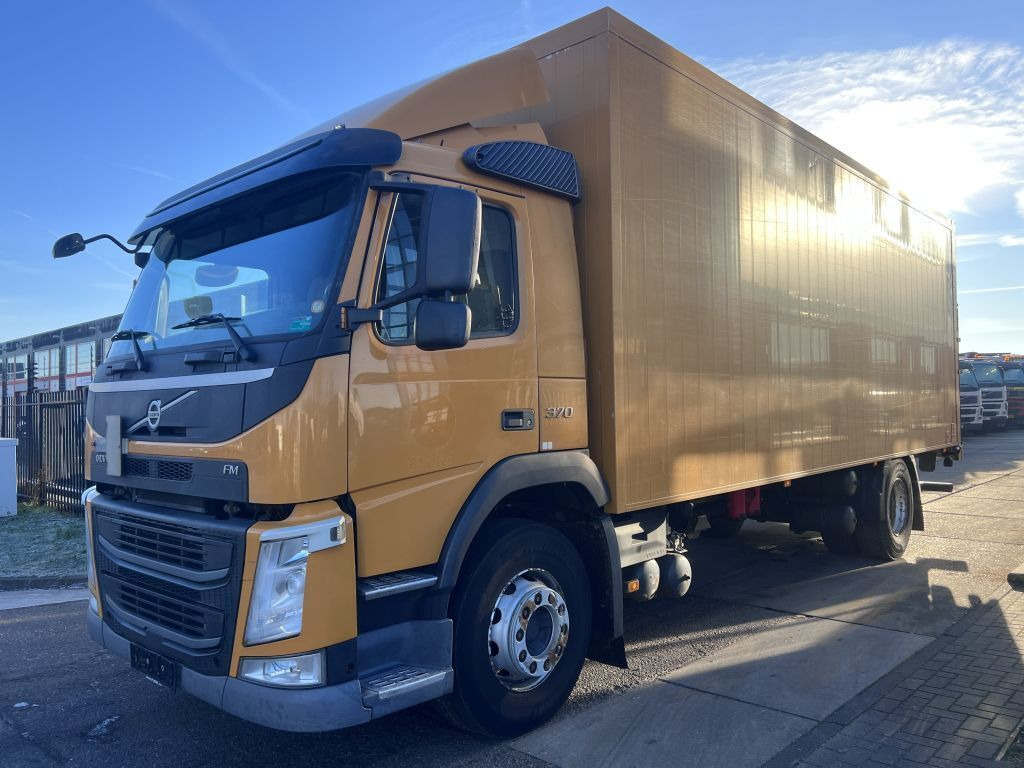 Volvo FM 370 4X2 EURO 6 - LOAD-LIFT - Dobozos felépítményű teherautó: 1 kép. Volvo FM 370 4X2 EURO 6 - LOAD-LIFT - Dobozos felépítményű teherautó: 1 kép.