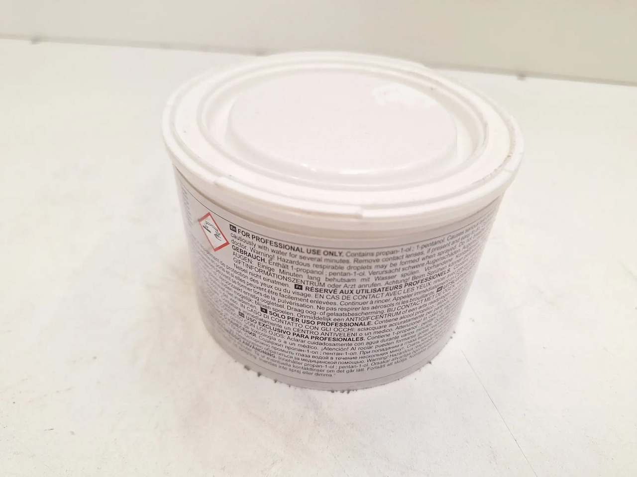 1 Dose Standoblue (Standox) - Garázs felszerelés: 2 kép. 1 Dose Standoblue (Standox) - Garázs felszerelés: 2 kép.