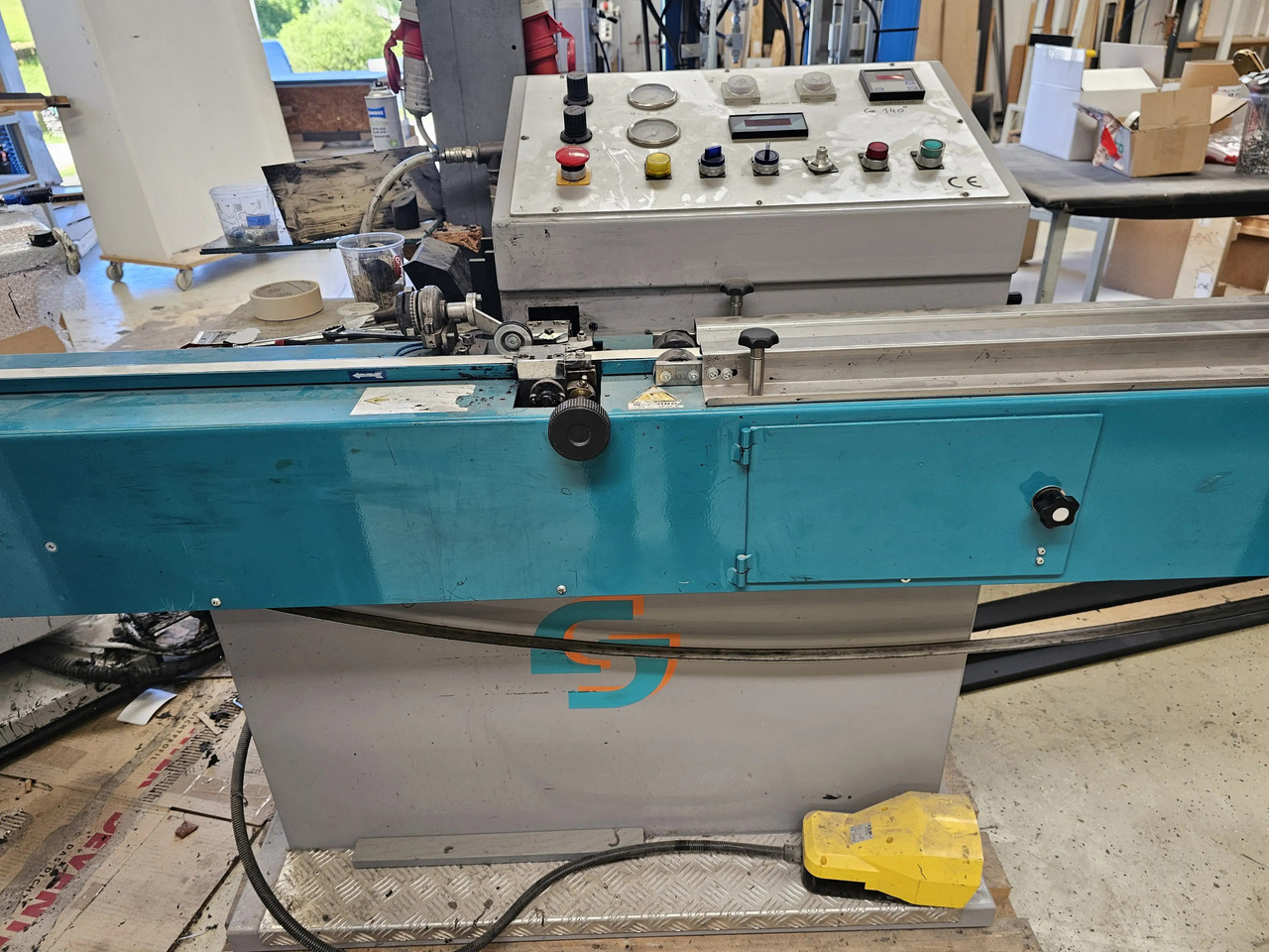 1 Stk. Butyl Extruder - Szerszámgép: 4 kép. 1 Stk. Butyl Extruder - Szerszámgép: 4 kép.