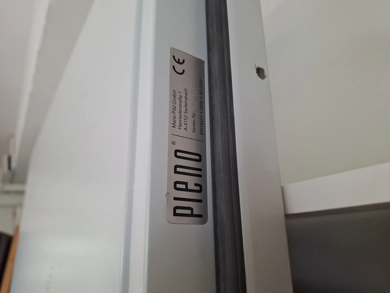 1 Stk. Haustür - Szerszám/ Felszerelés: 3 kép. 1 Stk. Haustür - Szerszám/ Felszerelés: 3 kép.