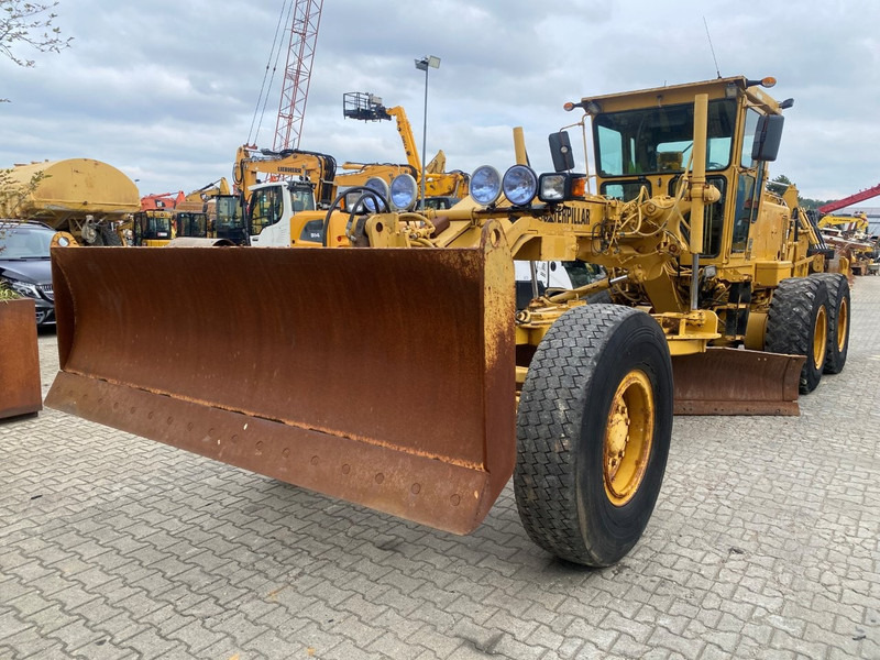 Caterpillar 140 G NVT - Gréder: 4 kép. Caterpillar 140 G NVT - Gréder: 4 kép.