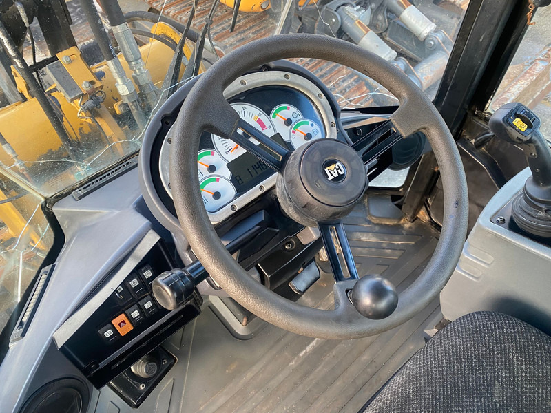 Caterpillar 924 H - Gumikerekes homlokrakodó: 5 kép. Caterpillar 924 H - Gumikerekes homlokrakodó: 5 kép.