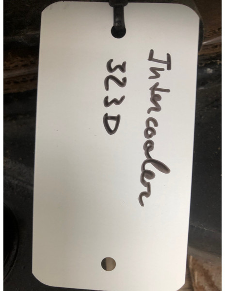 Caterpillar CAT 323D aftercooler OEM 4530619 - Köztes hűtő: 2 kép. Caterpillar CAT 323D aftercooler OEM 4530619 - Köztes hűtő: 2 kép.