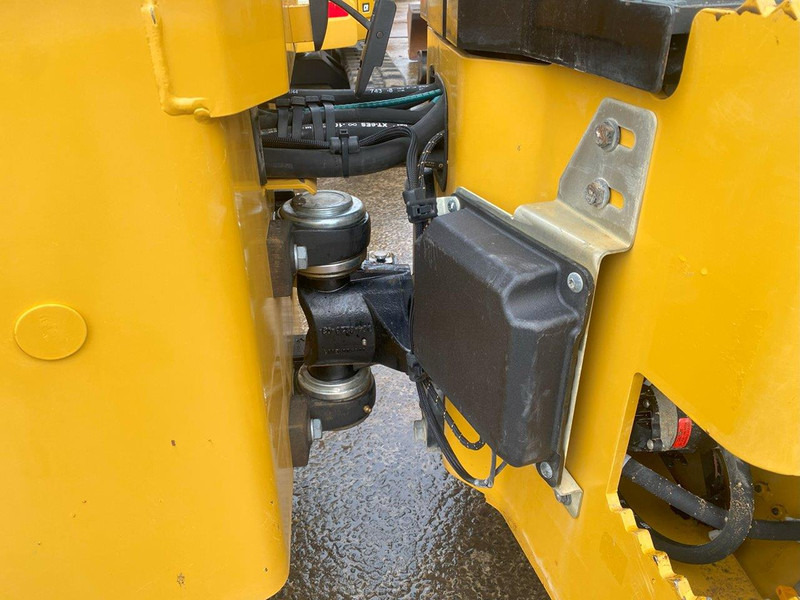 Henger Caterpillar CB34B NVT: 12 kép.