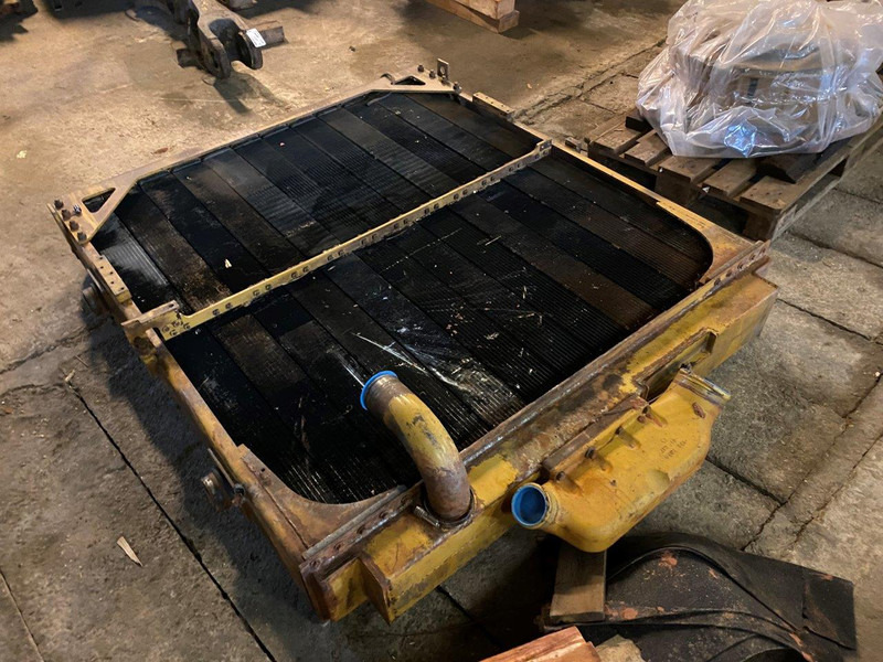 Caterpillar D11 Radiator GP 1569846 - Radiátor: 2 kép. Caterpillar D11 Radiator GP 1569846 - Radiátor: 2 kép.