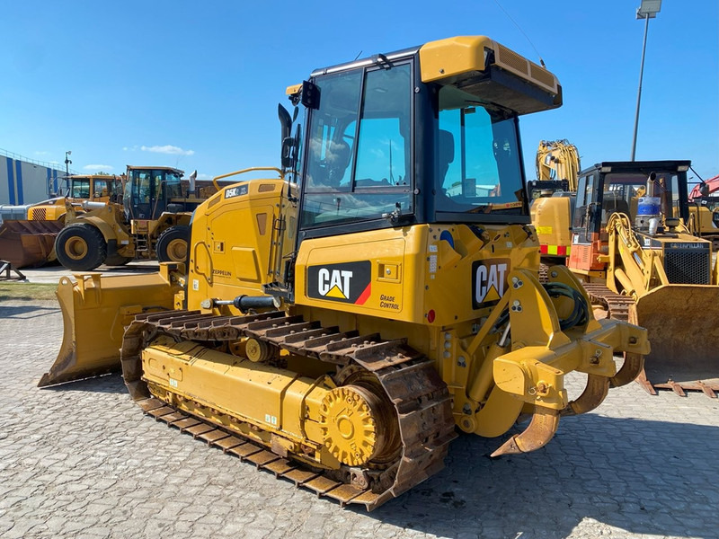 Caterpillar D5K2 XL NVT - Buldózer: 3 kép. Caterpillar D5K2 XL NVT - Buldózer: 3 kép.