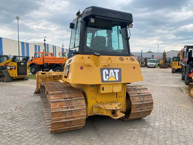 Caterpillar D6 K LGP - Buldózer: 4 kép. Caterpillar D6 K LGP - Buldózer: 4 kép.
