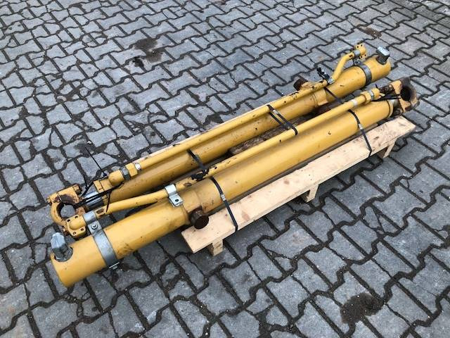 Caterpillar D6 R/T Lift Cilinder OEM 2274008/2274007 - Hidraulika: 2 kép. Caterpillar D6 R/T Lift Cilinder OEM 2274008/2274007 - Hidraulika: 2 kép.