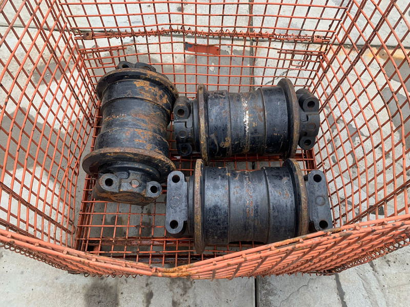 Hitachi Hitachi EX1200D5 bottom track roller SF - Keret/ Alváz: 1 kép. Hitachi Hitachi EX1200D5 bottom track roller SF - Keret/ Alváz: 1 kép.