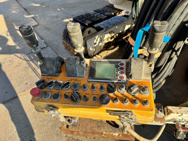 Klemm KR 805-1 NVT - Fúrógép: 5 kép. Klemm KR 805-1 NVT - Fúrógép: 5 kép.
