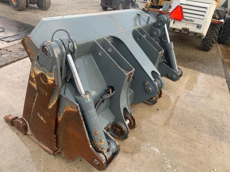 Liebherr LR 624 - Kanál: 3 kép. Liebherr LR 624 - Kanál: 3 kép.