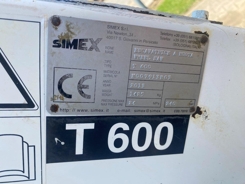 Simex T600 NVT - Aszfaltozó gép: 5 kép. Simex T600 NVT - Aszfaltozó gép: 5 kép.