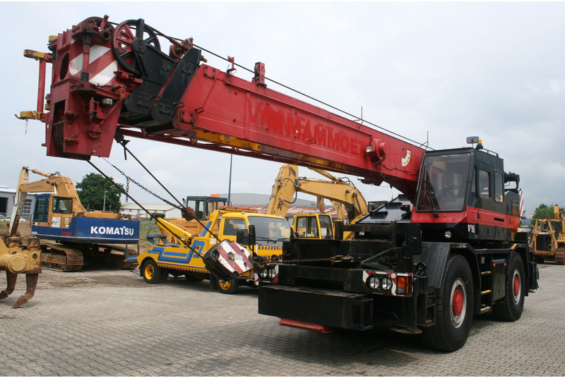 Tadano TR300EX NVT - Terepjáró autódaru: 2 kép. Tadano TR300EX NVT - Terepjáró autódaru: 2 kép.