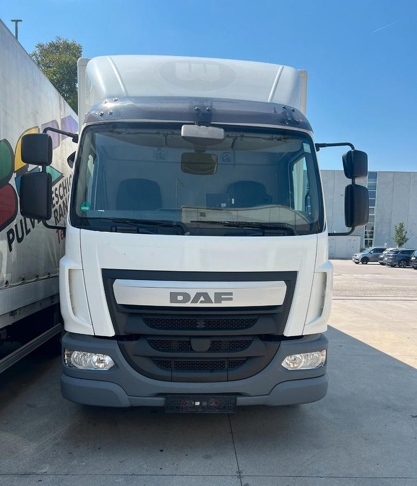 Daf lf 250 fa furgone 8 mt euro 6 - Dobozos felépítményű teherautó: 3 kép. Daf lf 250 fa furgone 8 mt euro 6 - Dobozos felépítményű teherautó: 3 kép.