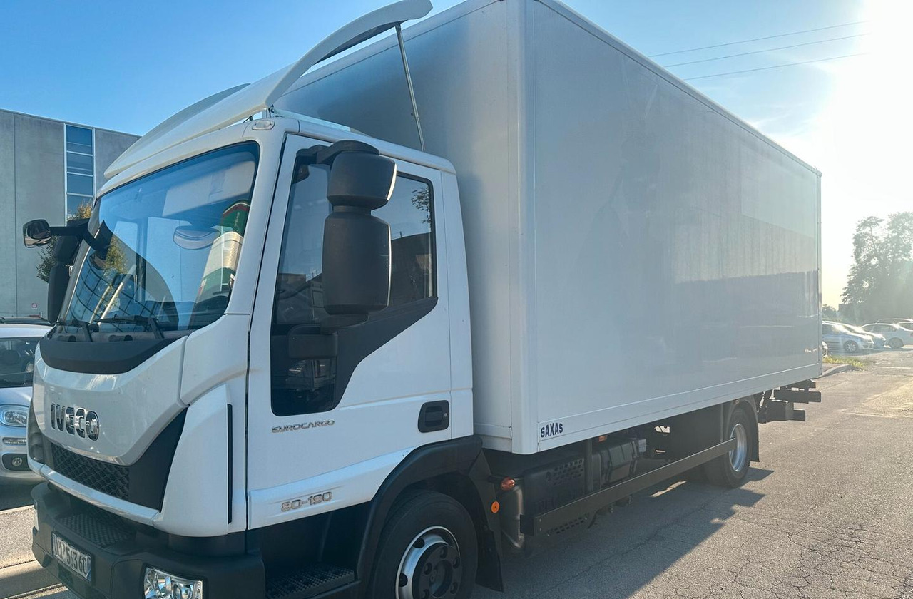 Iveco 80E19 P euro 6 furgone sponda - Dobozos felépítményű teherautó: 2 kép. Iveco 80E19 P euro 6 furgone sponda - Dobozos felépítményű teherautó: 2 kép.
