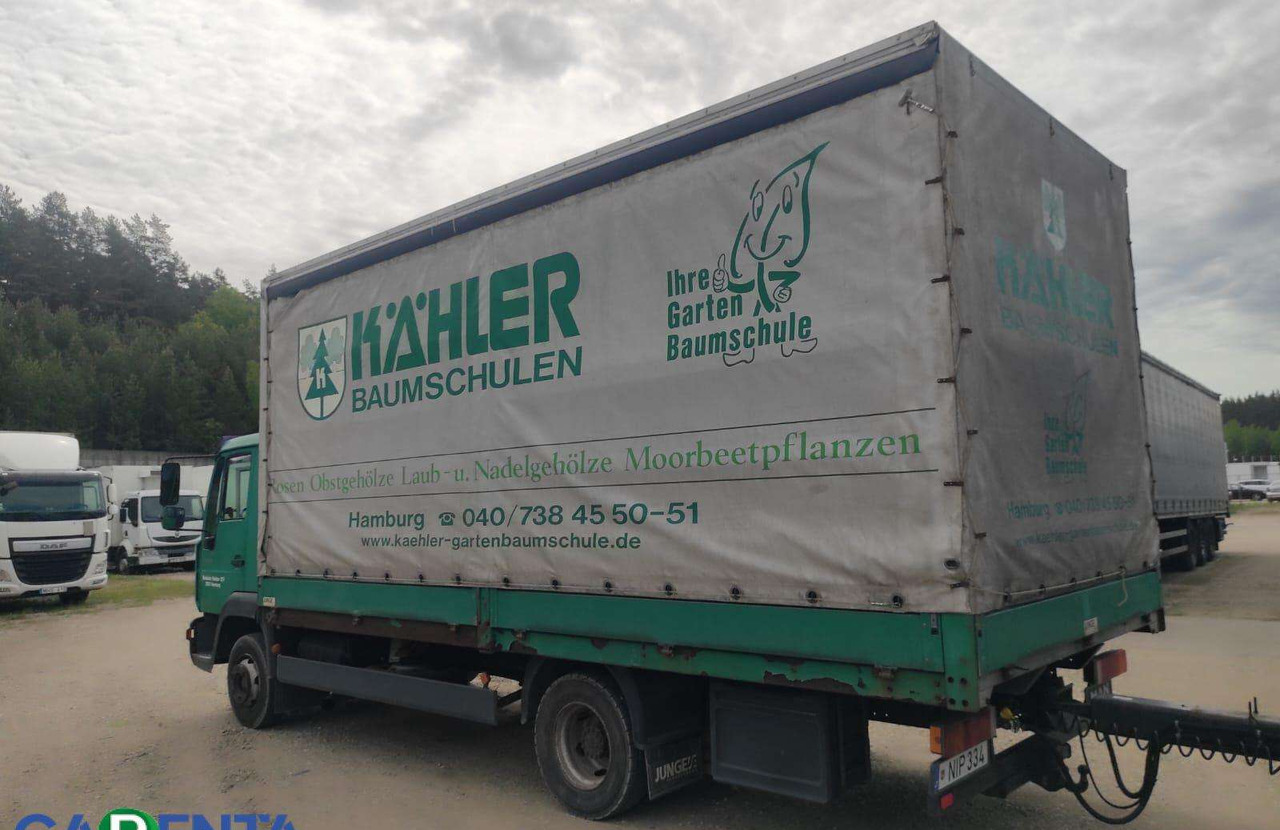 MAN LE8.220 - Ponyvás teherautó: 4 kép. MAN LE8.220 - Ponyvás teherautó: 4 kép.