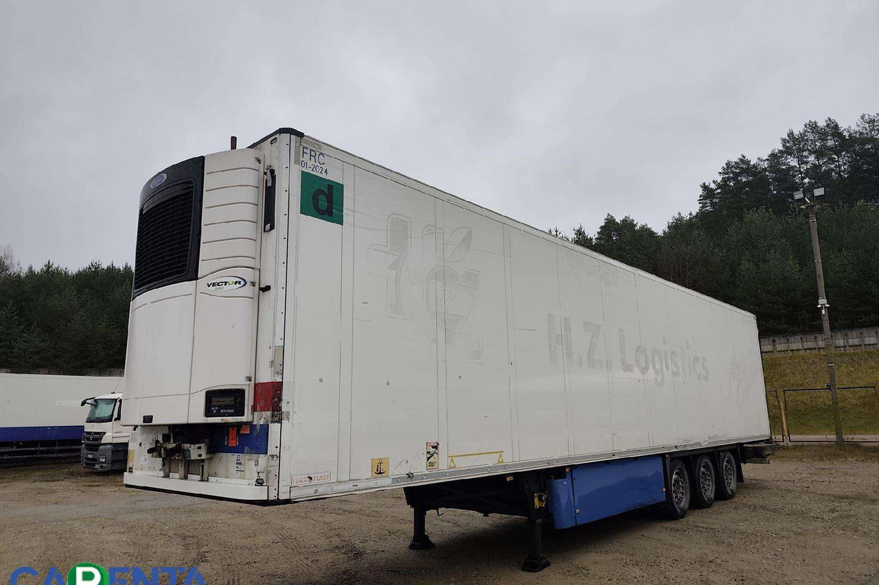 Schmitz SKO 24 FP45 - Félpótkocsi hűtős: 1 kép. Schmitz SKO 24 FP45 - Félpótkocsi hűtős: 1 kép.