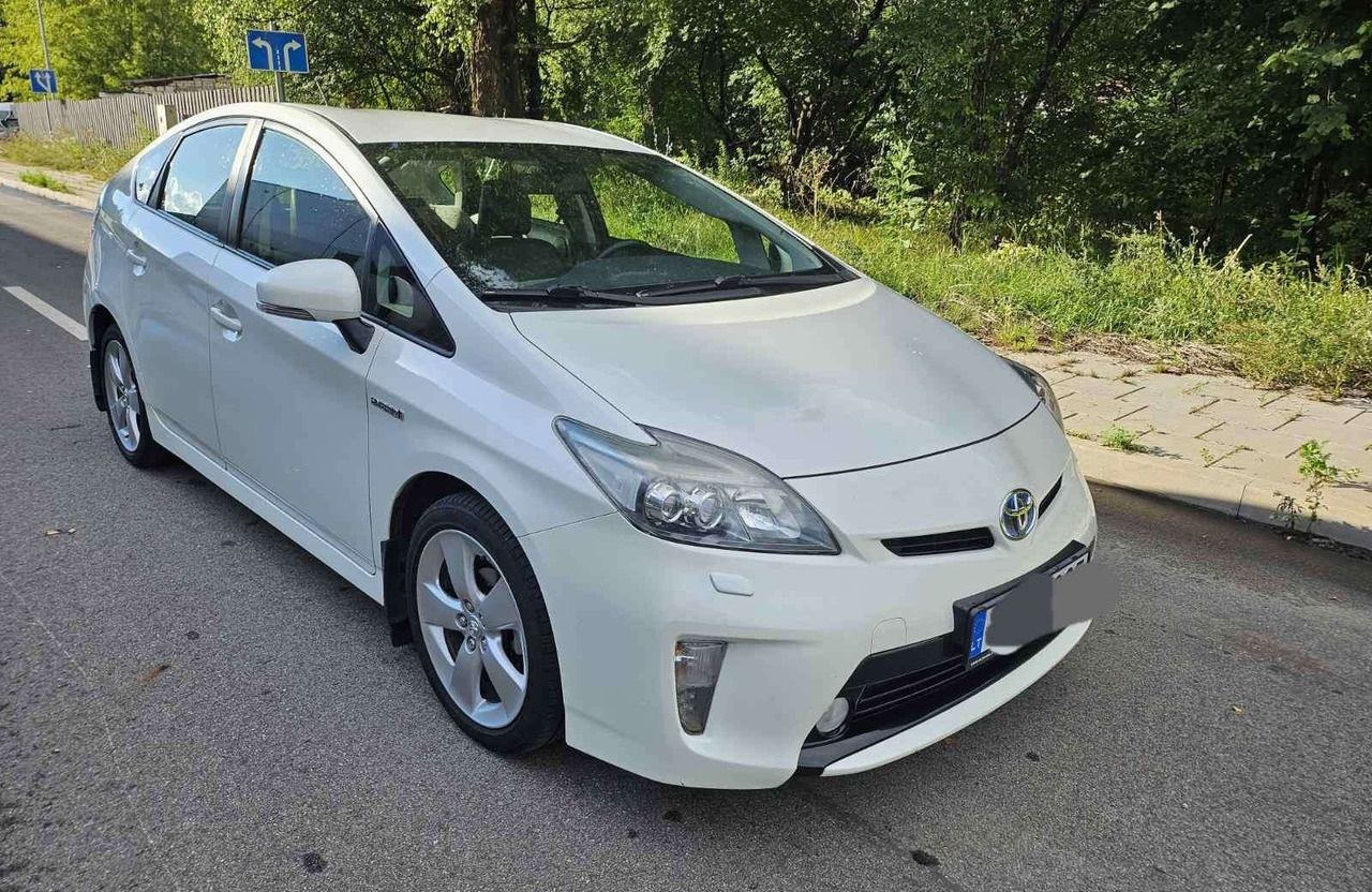 Toyota Corolla - Szedán: 4 kép. Toyota Corolla - Szedán: 4 kép.