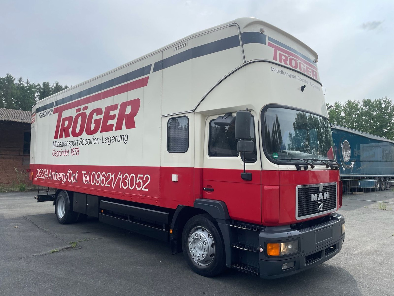 MAN 18.264 M40 Wohnmobil/4xBett/AC/Standheizung/EU2 - Lakóautó: 1 kép. MAN 18.264 M40 Wohnmobil/4xBett/AC/Standheizung/EU2 - Lakóautó: 1 kép.