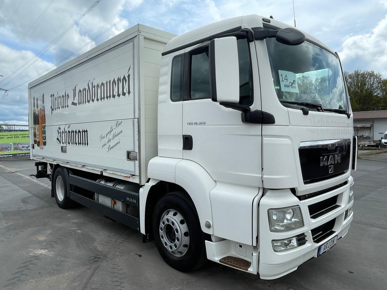 MAN TGS 18.320 4x2 LL Getränkewagen/GEIDOBLER/AC/LBW - Italszállító teherautó: 1 kép. MAN TGS 18.320 4x2 LL Getränkewagen/GEIDOBLER/AC/LBW - Italszállító teherautó: 1 kép.
