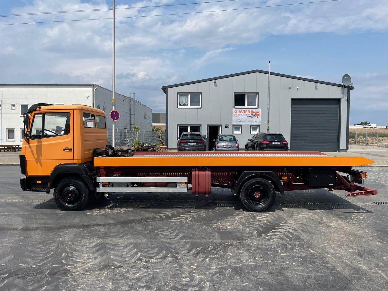 Mercedes-Benz 814 Abschleppwagen/OLDTIMER/Winch/TÜV-07/26 - Vontató: 4 kép. Mercedes-Benz 814 Abschleppwagen/OLDTIMER/Winch/TÜV-07/26 - Vontató: 4 kép.