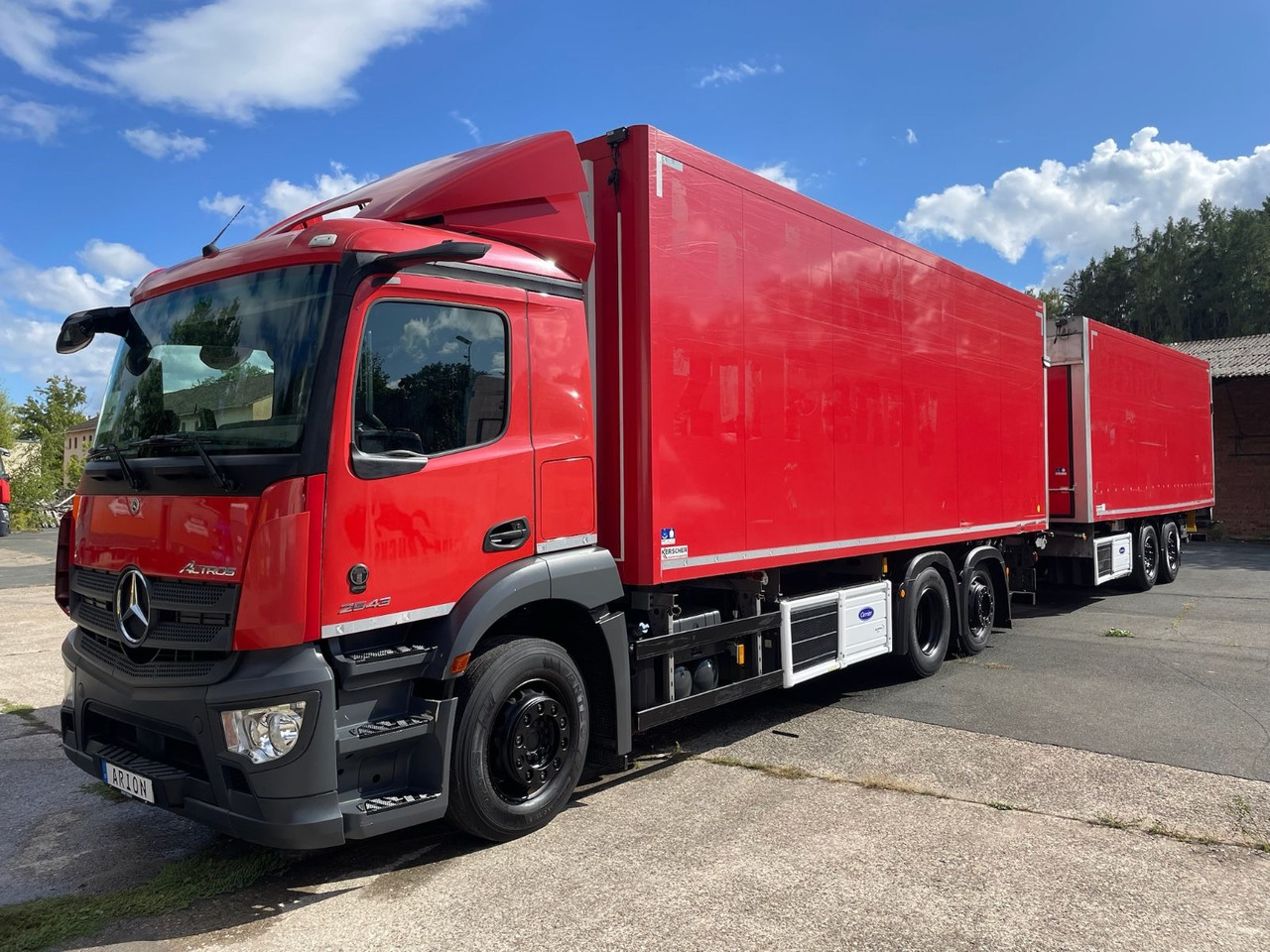 Mercedes-Benz Actros 2543 6x2 Kühlkoffer/CARRIER/KERSCHER/EU6d - Hűtős teherautó: 3 kép. Mercedes-Benz Actros 2543 6x2 Kühlkoffer/CARRIER/KERSCHER/EU6d - Hűtős teherautó: 3 kép.