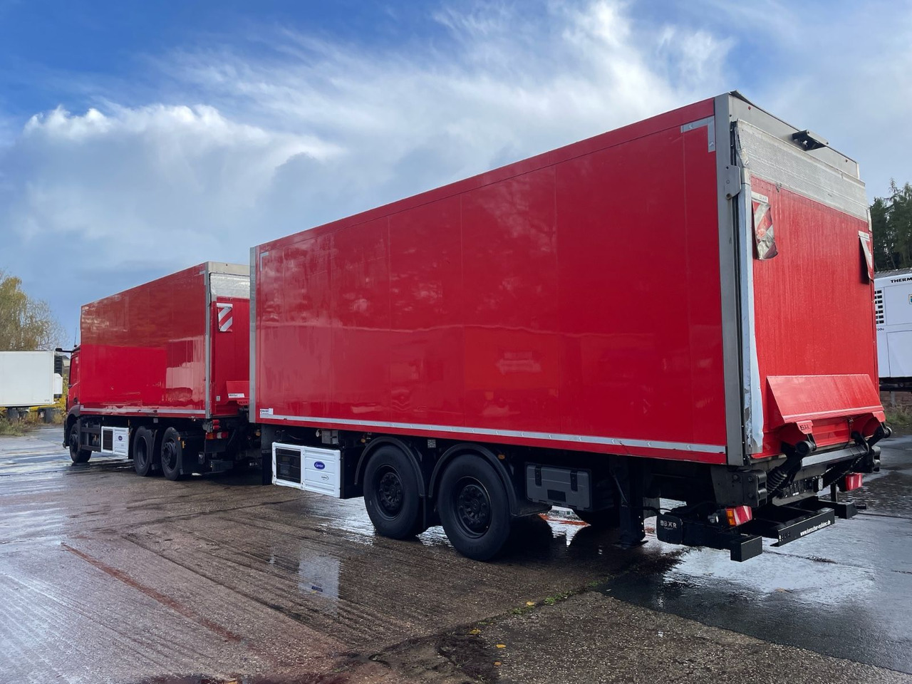 Mercedes-Benz Actros 2543 6x2 Kühlkoffer/CARRIER/KERSCHER/EU6d - Hűtős teherautó: 4 kép. Mercedes-Benz Actros 2543 6x2 Kühlkoffer/CARRIER/KERSCHER/EU6d - Hűtős teherautó: 4 kép.